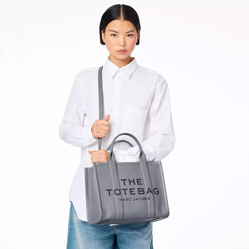 Сумка Marc Jacobs The Leather Medium Tote Bag – Wolf Grey