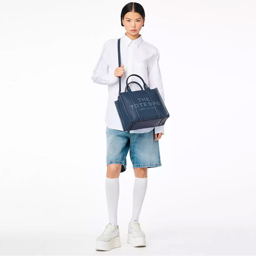 Сумка Marc Jacobs The Leather Medium Tote Bag – Blue Sea