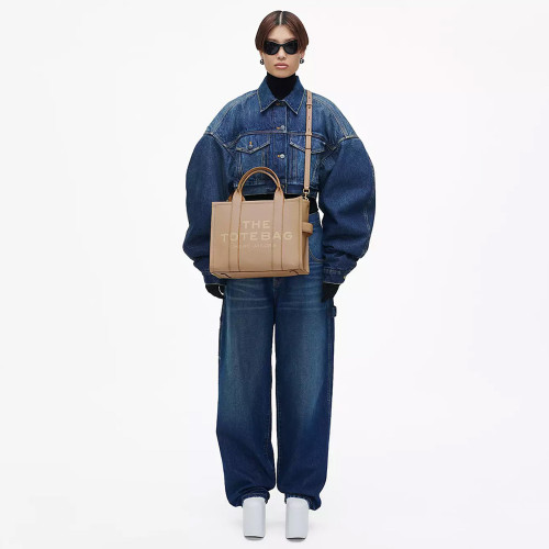  Сумка Marc Jacobs The Leather Medium Tote Bag – Camel