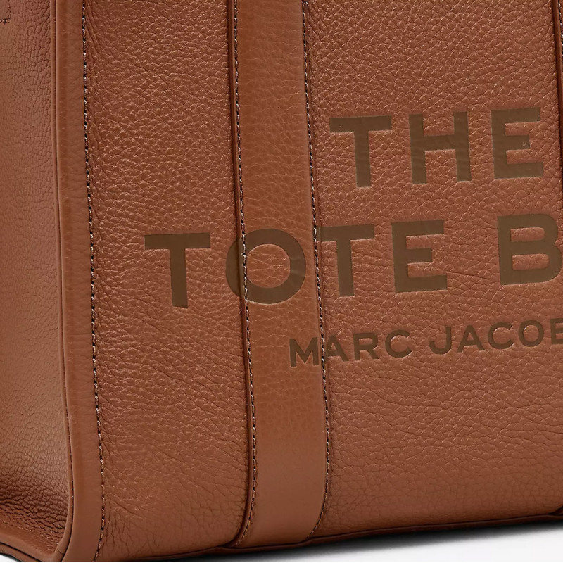 Сумка Marc Jacobs The Leather Medium Tote Bag – Argan Oil