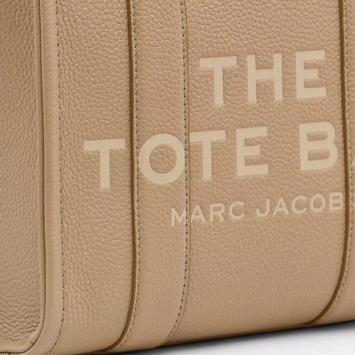 Сумка Marc Jacobs The Leather Small Tote Bag – Camel