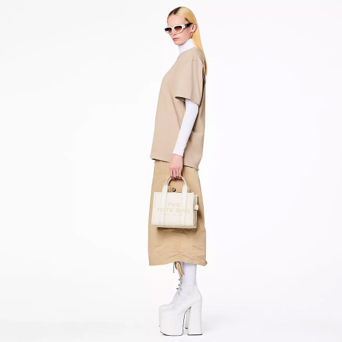 Сумка Marc Jacobs The Leather Small Tote Bag – Cotton/Silver